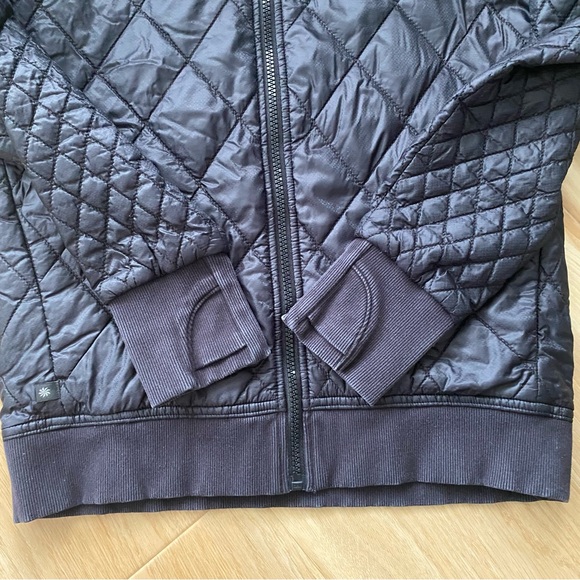 Athleta Girl Brainstorm Black Quilted Bomber Full Zip Jacket - Picture 4 of 9